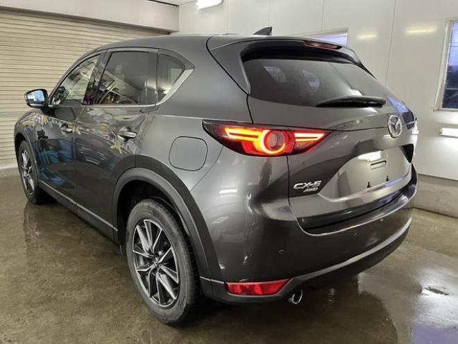 CX-5ＸＤ　Ｌパッケージ　本州仕入　寒冷地仕様　禁煙車　ヘッドアップディスプレイ　レーダークルーズ　車線逸脱警報　純正１９インチＡＷ　社外１７ＡＷ＋スタッドレスタイヤ付　パワートランク　純正ブラックレザーシート　ＥＴＣ　ＡＵＸ 4WD 2200 5Dr