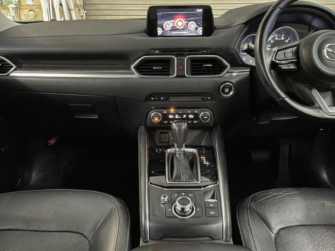 CX-5ＸＤ　Ｌパッケージ　本州仕入　寒冷地仕様　禁煙車　ヘッドアップディスプレイ　レーダークルーズ　車線逸脱警報　純正１９インチＡＷ　社外１７ＡＷ＋スタッドレスタイヤ付　パワートランク　純正ブラックレザーシート　ＥＴＣ　ＡＵＸ 4WD 2200 5Dr