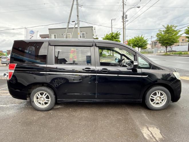 ステップワゴン2.0G Lパッケージ 4WD　ローンが不安な方＜優遇ローン＞　寒冷地仕様　社外ナビ　両側パワースライド 4WD 2000 5Dr