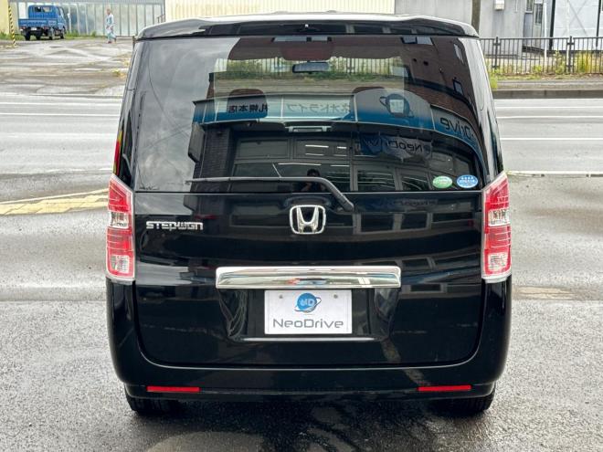 ステップワゴン2.0G Lパッケージ 4WD　ローンが不安な方＜優遇ローン＞　寒冷地仕様　社外ナビ　両側パワースライド 4WD 2000 5Dr
