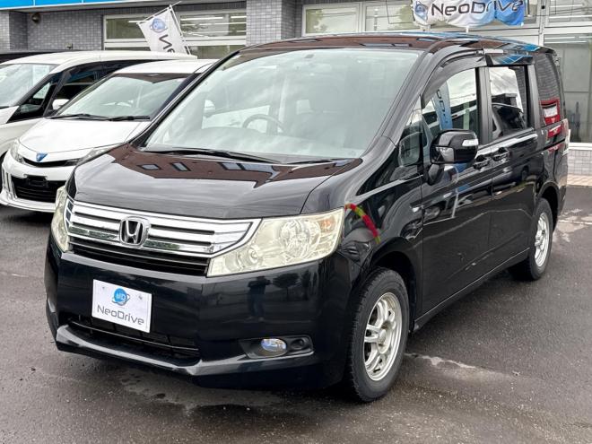 ステップワゴン2.0G Lパッケージ 4WD　ローンが不安な方＜優遇ローン＞　寒冷地仕様　社外ナビ　両側パワースライド 4WD 2000 5Dr