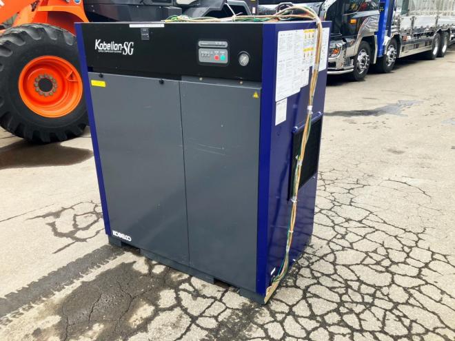 コンプレッサーコベルコ　中古　スクリューコンプレッサー　SG235ADⅢ-15　三相200V　