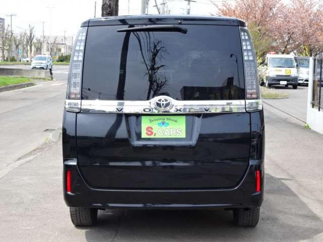 ヴォクシー2.0 V 4WD　保証1年/走行距離無制限　4WD　両側パワースライドドア　ALPINE　BIGX　9型ナビ　地デジ　バックカメラ　Bluetooth接続　フリップダウンモニター　オートマチックハイビーム　前後ドライブレコーダー　冬タイヤ付き 2000