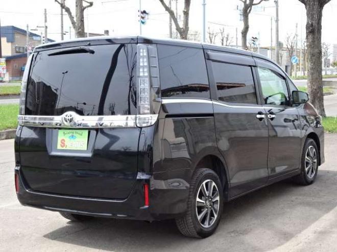 ヴォクシー2.0 V 4WD　保証1年/走行距離無制限　4WD　両側パワースライドドア　ALPINE　BIGX　9型ナビ　地デジ　バックカメラ　Bluetooth接続　フリップダウンモニター　オートマチックハイビーム　前後ドライブレコーダー　冬タイヤ付き 2000