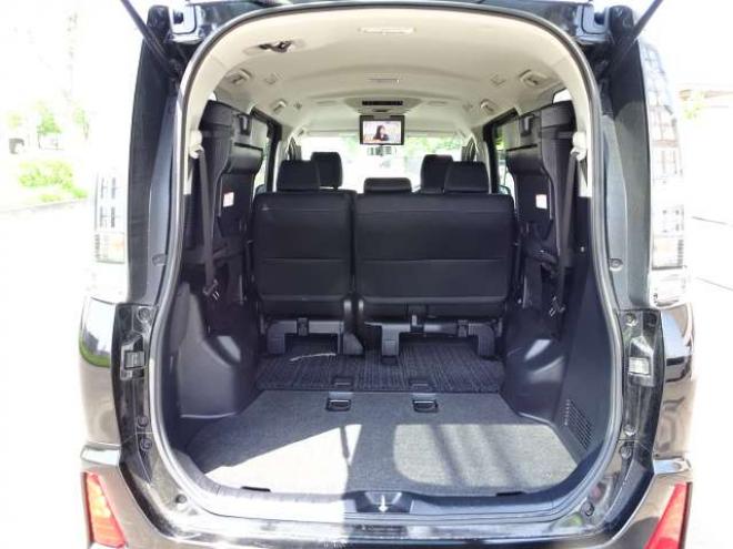ヴォクシー2.0 ZS 煌 4WD　本州車　保証1年/走行距離無制限　4WD　ワンオーナー　　両側パワースライドドア　純正ナビ　地デジ　バックカメラ　Bluetooth接続　フリップダウンモニター　LEDヘッドライト　ビルトインETC　冬タイヤ付き 2000