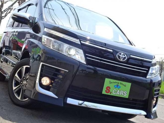 ヴォクシー2.0 ZS 煌 4WD　本州車　保証1年/走行距離無制限　4WD　ワンオーナー　　両側パワースライドドア　純正ナビ　地デジ　バックカメラ　Bluetooth接続　フリップダウンモニター　LEDヘッドライト　ビルトインETC　冬タイヤ付き 2000