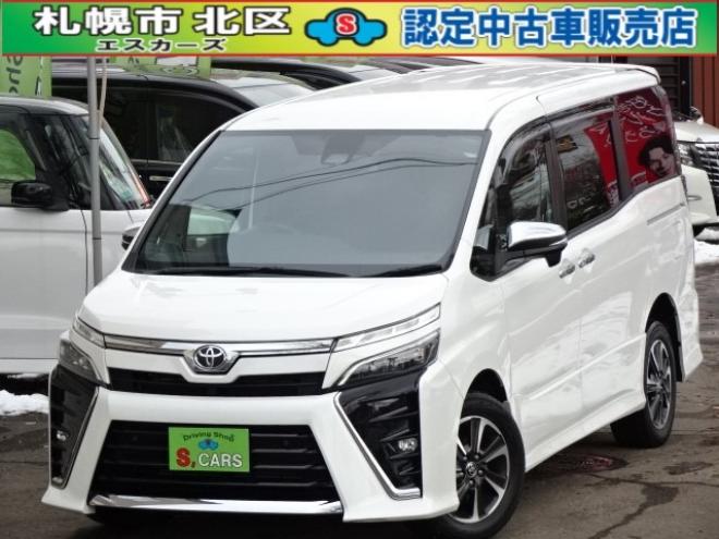 ヴォクシー2.0 ZS 煌II 4WD　本州車　保証1年/走行距離無制限　4WD　後期型　トヨタセーフティセンス　両側パワースライドドア　純正ナビ　地デジ　バックカメラ　LEDヘッドライト　ビルトインETC　クルーズコントロール　冬タイヤ付属　USB接続 2000