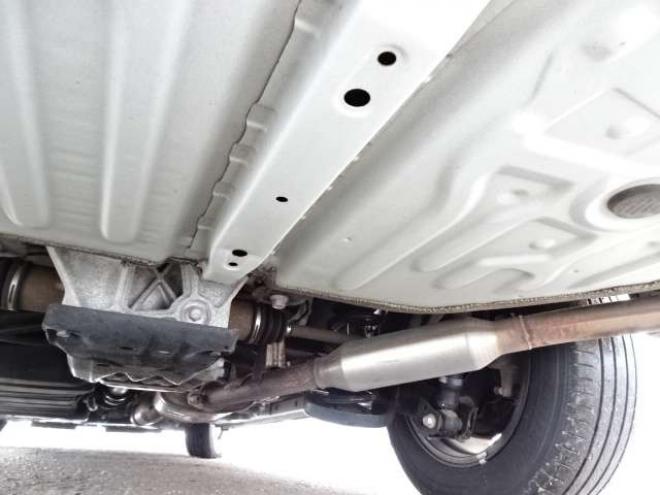 ヴォクシー2.0 ZS 煌II 4WD　本州車　保証1年/走行距離無制限　4WD　後期型　トヨタセーフティセンス　両側パワースライドドア　純正ナビ　地デジ　バックカメラ　LEDヘッドライト　ビルトインETC　クルーズコントロール　冬タイヤ付属　USB接続 2000
