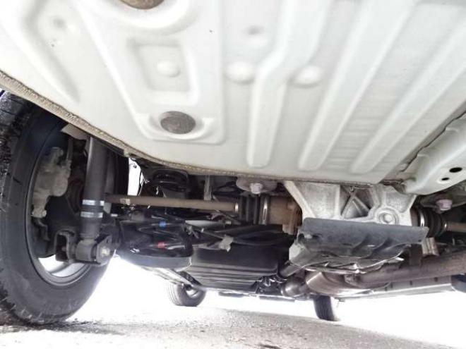 ヴォクシー2.0 ZS 煌II 4WD　本州車　保証1年/走行距離無制限　4WD　後期型　トヨタセーフティセンス　両側パワースライドドア　純正ナビ　地デジ　バックカメラ　LEDヘッドライト　ビルトインETC　クルーズコントロール　冬タイヤ付属　USB接続 2000