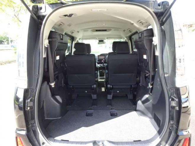 ヴォクシー2.0 ZS 煌II 4WD　本州車　保証1年/走行距離無制限　4WD　トヨタセーフティセンス　両側パワースライドドア　純正ナビ　ビルトインETC　LEDヘッドライト　純正16インチアルミホイール アイドリングストップ　スマートキー　冬タイヤ付 2000