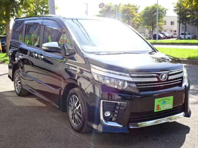 ヴォクシー2.0 ZS 煌II 4WD　本州車　保証1年/走行距離無制限　4WD　トヨタセーフティセンス　両側パワースライドドア　純正ナビ　ビルトインETC　LEDヘッドライト　純正16インチアルミホイール アイドリングストップ　スマートキー　冬タイヤ付 2000