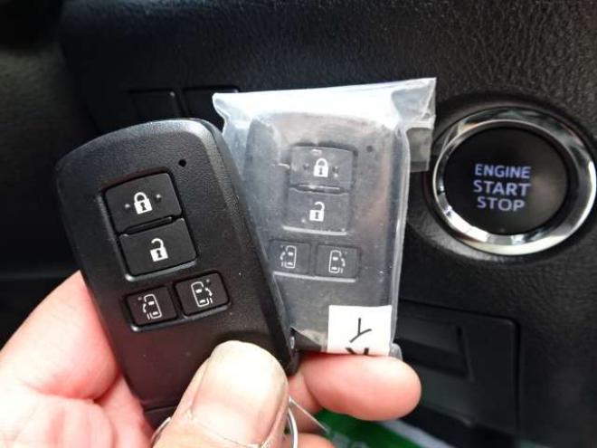 アルファード2.5 S Aパッケージ 4WD　本州車　保証1年/走行距離無制限　4WD　両側パワースライドドア　プリクラッシュセーフティ 純正9型ナビ 地デジ　バックカメラ　Bluetooth接続　フリップダウンモニター　ブレーキホールド　純正18AW　冬タイヤ付属 2500