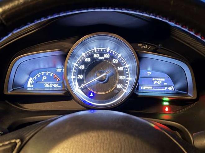 アクセラスポーツ1.5 15S 4WD　防錆塗装4WDナビBカメ 1500