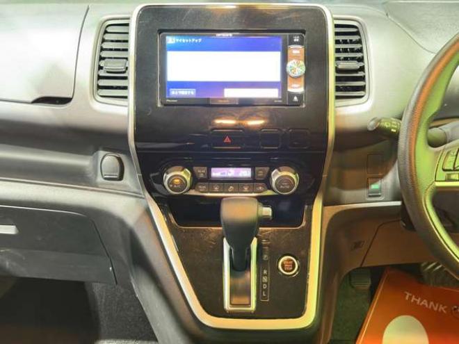 セレナ2.0 XV 4WD　防錆塗装4WDTVナビBカメETCドラレコ 2000