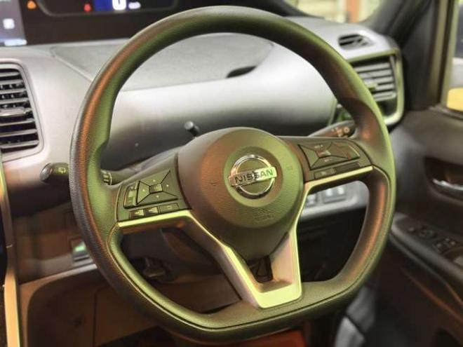セレナ2.0 XV 4WD　防錆塗装4WDTVナビBカメETCドラレコ 2000