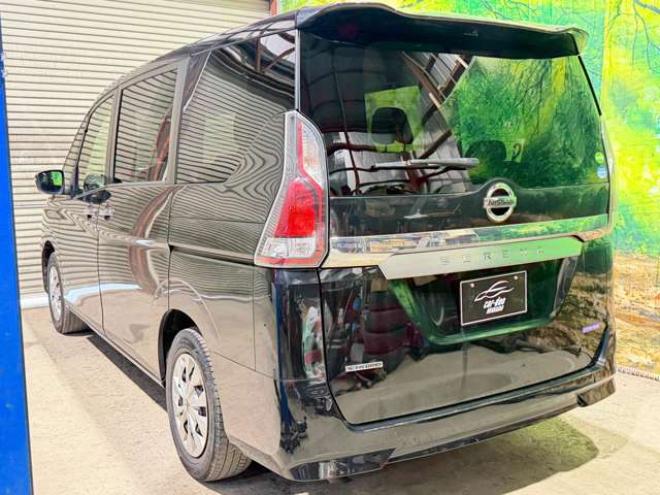 セレナ2.0 XV 4WD　防錆塗装4WDTVナビBカメETCドラレコ 2000