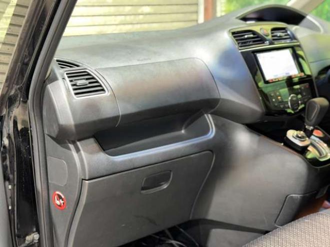 セレナ2.0 ハイウェイスター Vセレクション+Safety 4WD　防錆塗装4WDTVナビBカメETC 2000
