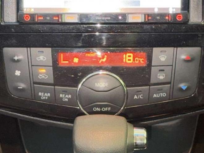 セレナ2.0 ハイウェイスター Vセレクション+Safety 4WD　防錆塗装4WDTVナビBカメETC 2000