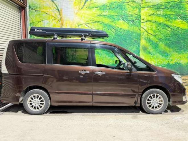 セレナ2.0 ハイウェイスター アドバンストセーフティ パッケージ 4WD　防錆塗装4WDTVナビBカメエンスタドラレコ 2000