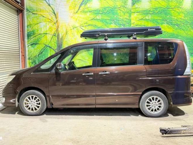 セレナ2.0 ハイウェイスター アドバンストセーフティ パッケージ 4WD　防錆塗装4WDTVナビBカメエンスタドラレコ 2000