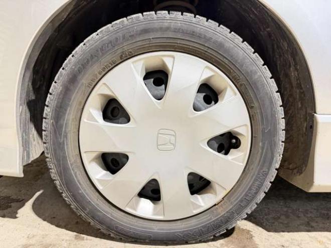 フィットシャトルハイブリッド1.3　防錆塗装TVナビBカメETCドラレコ 2WD 1300