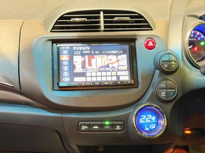 フィットシャトルハイブリッド1.3　防錆塗装TVナビBカメETCドラレコ 2WD 1300