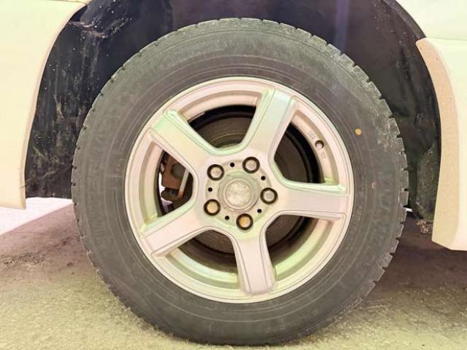 セレナ2.0 ハイウェイスター Vセレクション 4WD　防錆塗装4WDTVナビETC積込タイヤ 2000