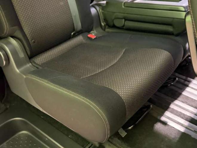 セレナ2.0 ハイウェイスター Vセレクション 4WD　防錆塗装4WDTVナビETC積込タイヤ 2000