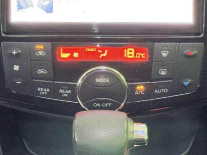 セレナ2.0 ハイウェイスター 4WD　防錆塗装4WDTVナビBカメエンスタETC後席モニタ 2000