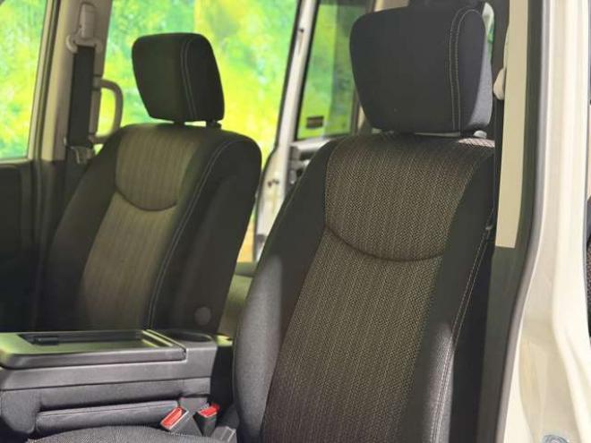 セレナ2.0 ハイウェイスター Vセレクション+Safety 4WD　防錆塗装4WDTVナビBカメエンスタETCドラレコ積込タイヤ 2000