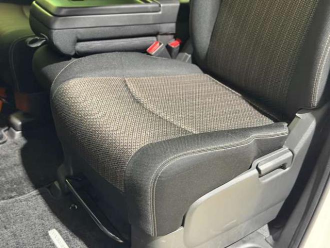 セレナ2.0 ハイウェイスター Vセレクション+Safety 4WD　防錆塗装4WDTVナビBカメエンスタETCドラレコ積込タイヤ 2000