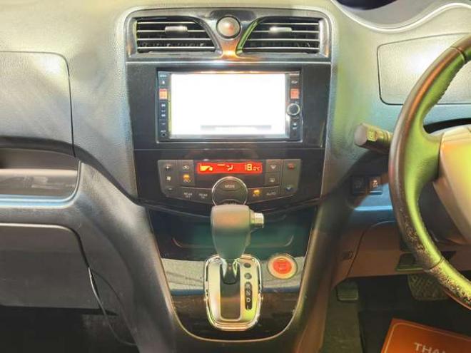 セレナ2.0 ハイウェイスター Vセレクション+Safety 4WD　防錆塗装4WDTVナビBカメエンスタETCドラレコ積込タイヤ 2000