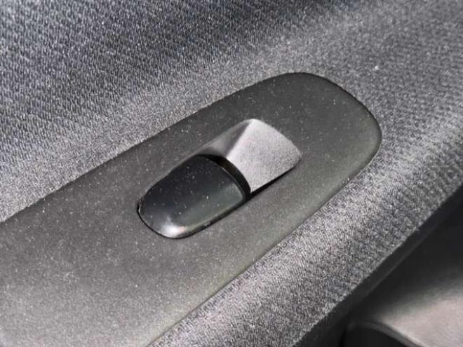 セレナ2.0 ハイウェイスター Vセレクション+Safety 4WD　防錆塗装4WDTVナビBカメエンスタETCドラレコ積込タイヤ 2000