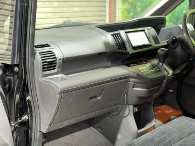 ステップワゴン2.0 G HIDエディション 4WD　防錆塗装4WDTVナビBカメETC 2000