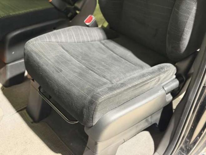 ステップワゴン2.0 G HIDエディション 4WD　防錆塗装4WDTVナビBカメETC 2000