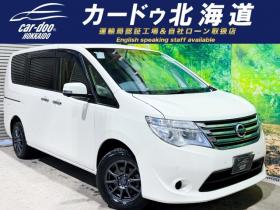 セレナ　2.0 20X Vセレクション+Safety 4WD　防錆塗装4WDTVナビBカメETC 2000
