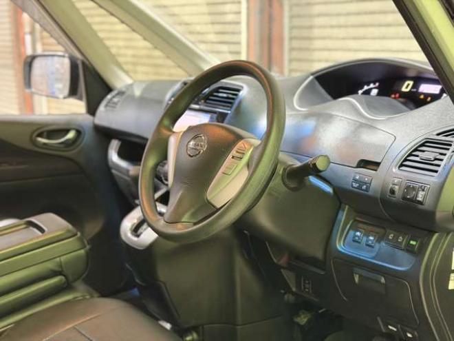 セレナ2.0 20X Vセレクション+Safety 4WD　防錆塗装4WDTVナビBカメETC 2000