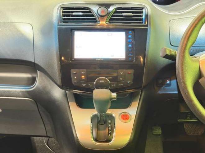 セレナ2.0 20X Vセレクション+Safety 4WD　防錆塗装4WDTVナビBカメETC 2000