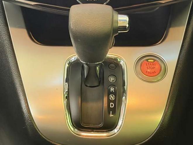 セレナ2.0 20X Vセレクション+Safety 4WD　防錆塗装4WDTVナビBカメETC 2000