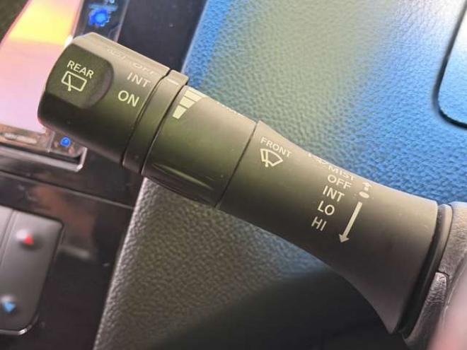 セレナ2.0 20X Vセレクション+Safety 4WD　防錆塗装4WDTVナビBカメETC 2000