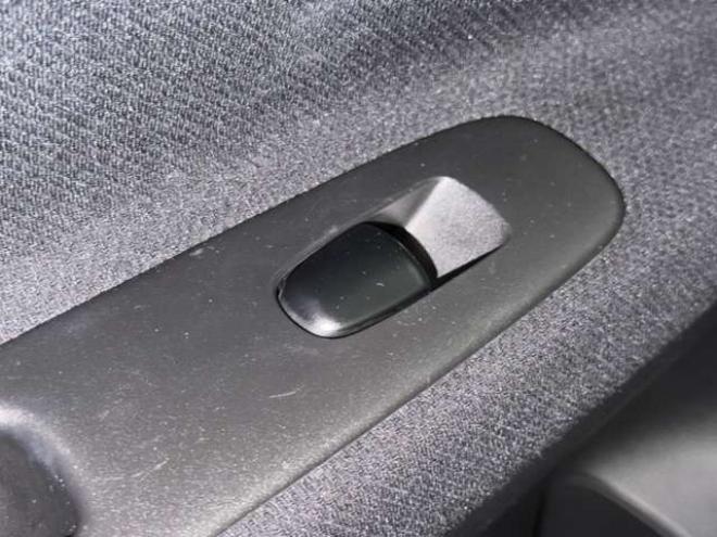 セレナ2.0 20X Vセレクション+Safety 4WD　防錆塗装4WDTVナビBカメETC 2000
