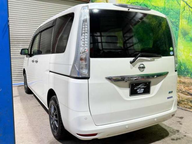セレナ2.0 20X Vセレクション+Safety 4WD　防錆塗装4WDTVナビBカメETC 2000