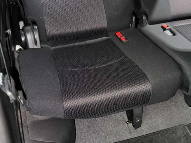 セレナ2.0 ハイウェイスター 4WD　防錆塗装4WDBluetoothオーディオCDスマキーエンスタドラレコ 2000