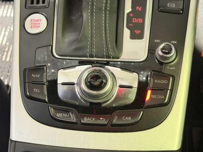 アウディA4アバント 2.0 TFSI クワトロ Sラインパッケージ 4WD　防錆塗装4WDTVナビBカメエンスタETC 正規輸入車 2000