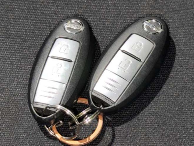 ノート1.2 X FOUR 4WD　防錆塗装4WDキーレス 1200