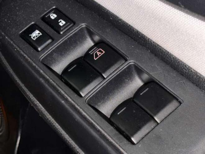 ノート1.2 X FOUR 4WD　防錆塗装4WDキーレス 1200
