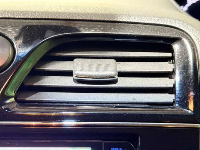 セレナ2.0 ハイウェイスター Vセレクション+Safety 4WD　防錆塗装4WD 2000
