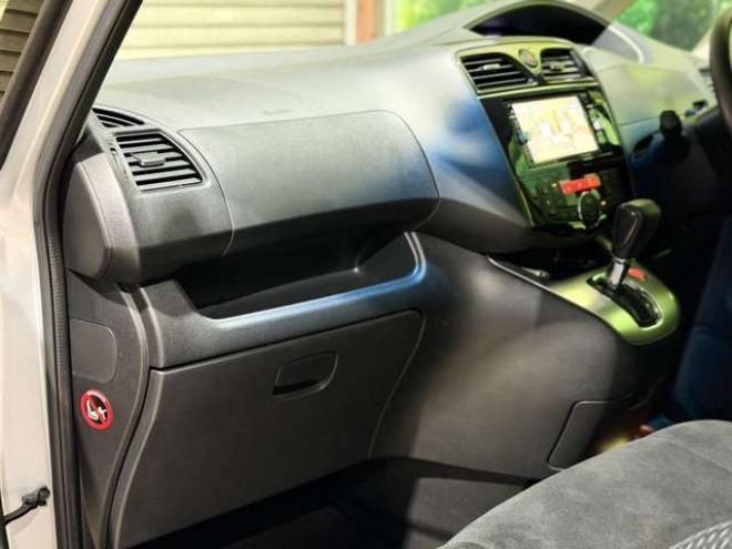 セレナ2.0 20X Vセレクション+Safety アンシャンテ セカンドスライドUP AセーフティPKG 4WD　防錆塗装4WDTVナビBカメエンスタETC積込タイヤ 2000