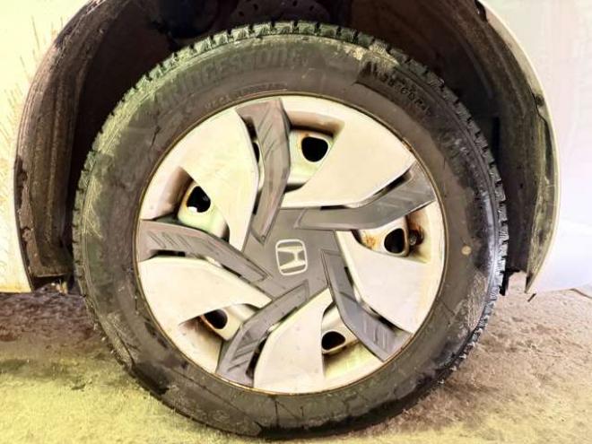 フィット1.5 ハイブリッド Fパッケージ 4WD　防錆塗装4WDスマキーCDETC 1500