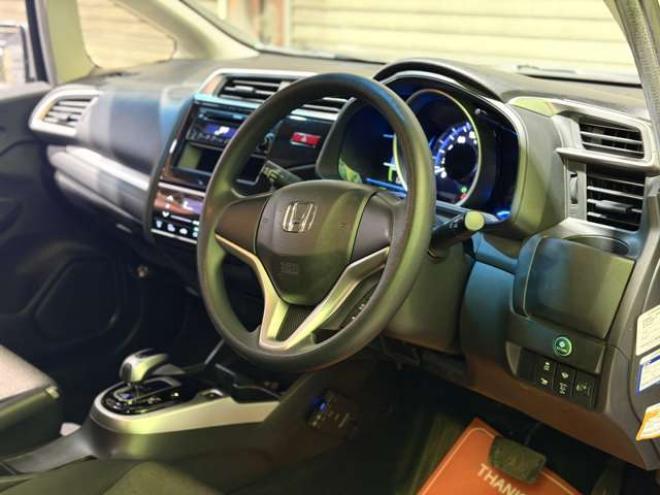 フィット1.5 ハイブリッド Fパッケージ 4WD　防錆塗装4WDスマキーCDETC 1500